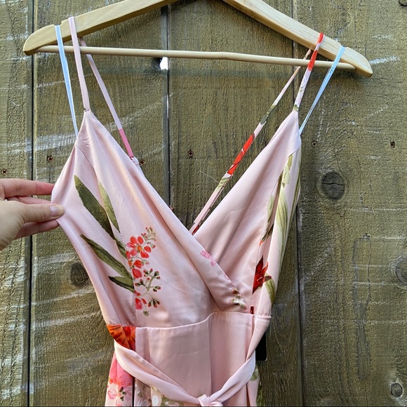 Blush Pink Floral Satin Maxi Dress 🌿 - Picture 5 of 10